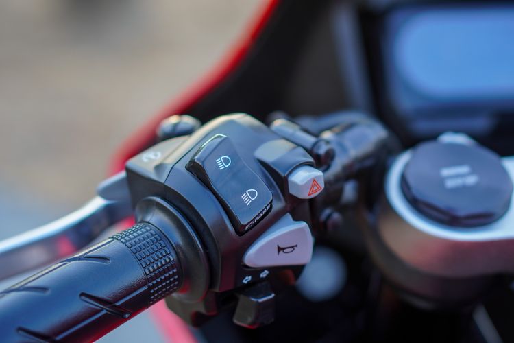  HONDA CBR650R ABS ปี 2023 วิ่งเพียง 600 km. พร้อมท่อแต่ง AKRAPOVIC แท้ รูปที่ 15
