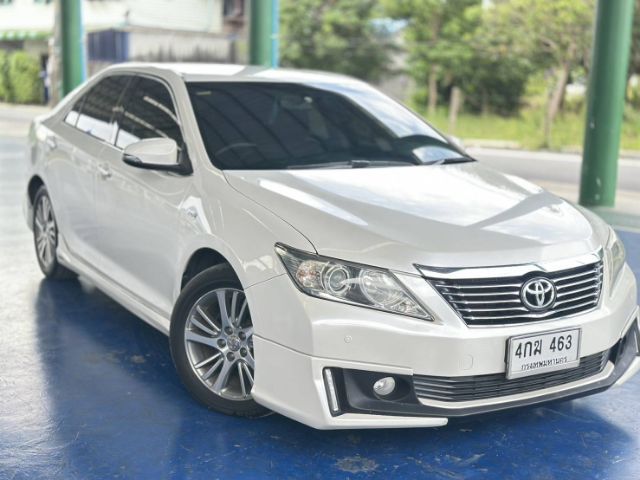 รถ Toyota Camry 2.0 G Extremo สี ขาว