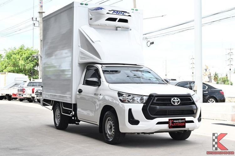 รถ Toyota Hilux Revo 2.4 Entry สี ขาว