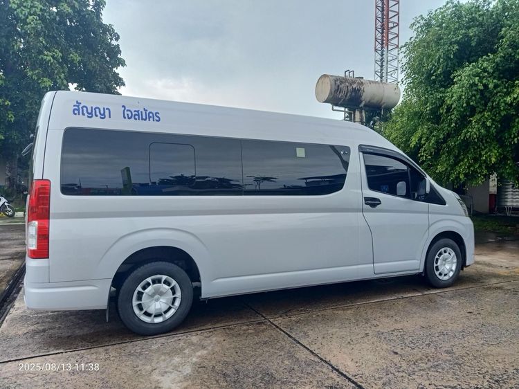 Toyota Commuter 2024 2.5 Van ดีเซล เกียร์อัตโนมัติ บรอนซ์เงิน รูปที่ 3