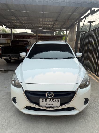 Mazda Mazda 2 2015 1.5 Elegance Groove Sedan ดีเซล เกียร์อัตโนมัติ ขาว รูปที่ 2