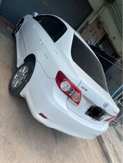 รถ Toyota Altis 1.8 E สี ขาว