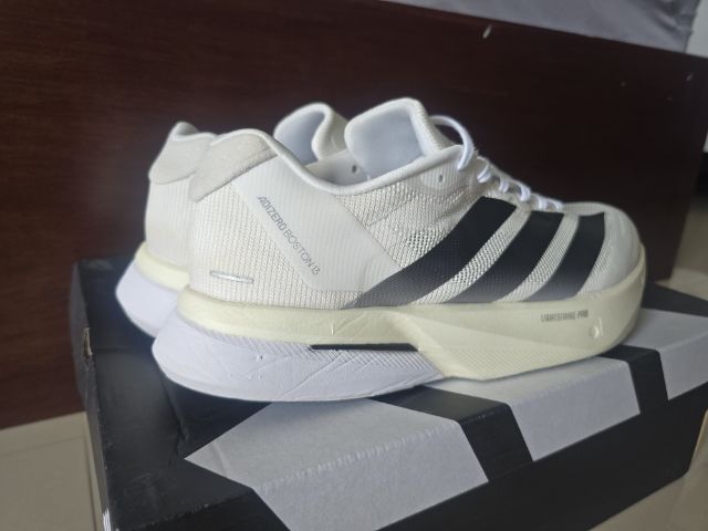 ปล่อย Adidas Boston 13
Size : 45 , 290