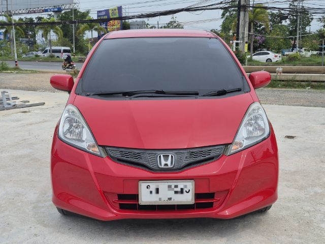 Honda Jazz 2013 1.5 V Sedan เบนซิน ไม่ติดแก๊ส เกียร์อัตโนมัติ แดง รูปที่ 3