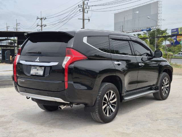 Mitsubishi Pajero Sport 2017 2.4 GT Utility-car ดีเซล ไม่ติดแก๊ส เกียร์อัตโนมัติ ดำ รูปที่ 2