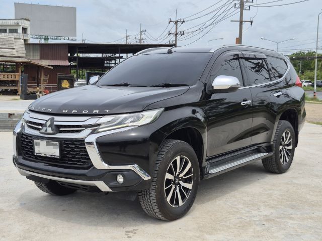 Mitsubishi Pajero Sport 2017 2.4 GT Utility-car ดีเซล ไม่ติดแก๊ส เกียร์อัตโนมัติ ดำ รูปที่ 3