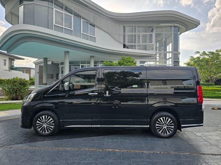 Toyota Majesty 2020 2.8 Grande Van ดีเซล เกียร์อัตโนมัติ ดำ รูปที่ 4