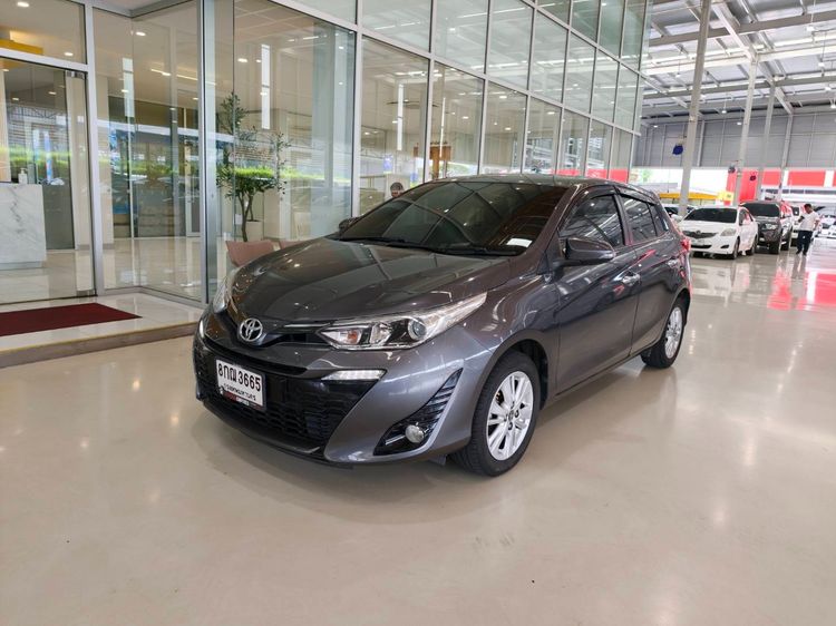 Toyota Yaris 2018 1.2 G Sedan เบนซิน LPG เกียร์อัตโนมัติ เทา รูปที่ 3