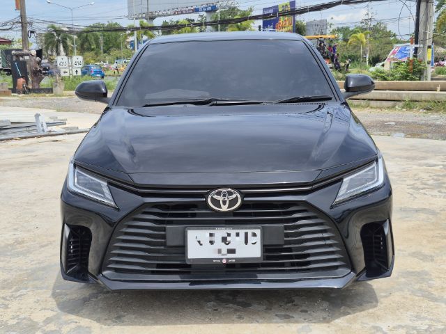 Toyota Yaris ATIV 2022 1.2 Smart Sedan เบนซิน ไม่ติดแก๊ส เกียร์อัตโนมัติ ดำ รูปที่ 4
