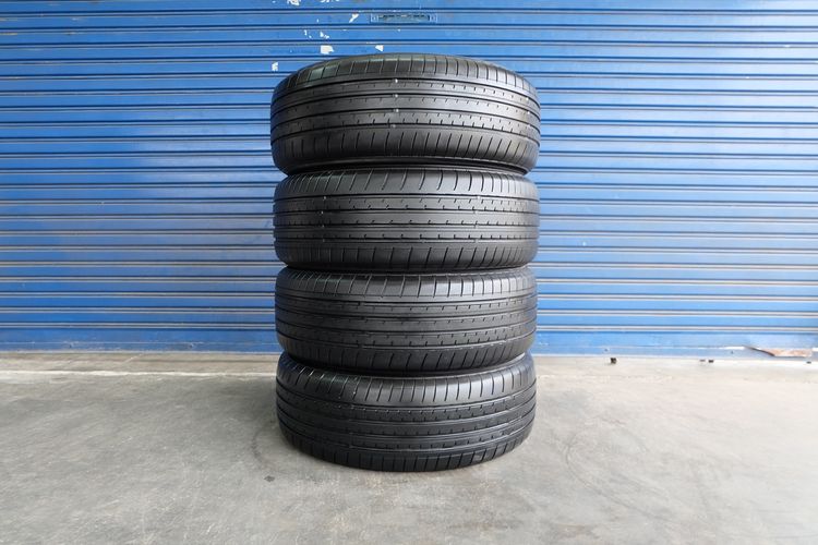 ✌️ ยางมือสอง YOKOHAMA  AE61 ขนาด 215 60R17  ปี25