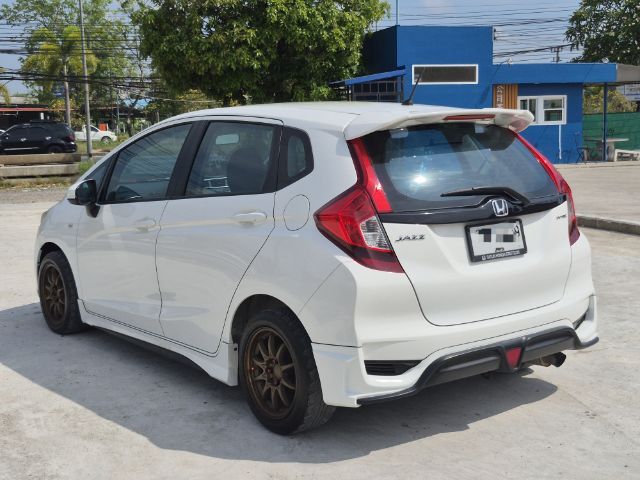 Honda Jazz 2017 1.5 S Sedan เบนซิน ไม่ติดแก๊ส เกียร์อัตโนมัติ ขาว รูปที่ 2