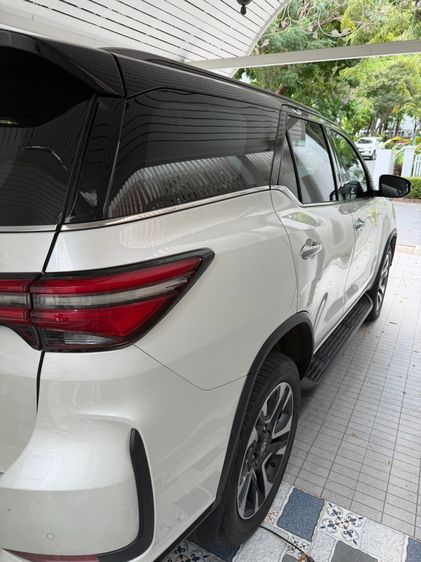 Toyota Fortuner 2021 2.4 Legender Utility-car ดีเซล ขาว รูปที่ 3