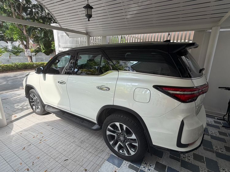 Toyota Fortuner 2021 2.4 Legender Utility-car ดีเซล ขาว รูปที่ 2