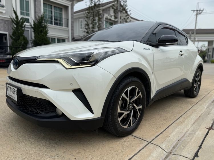 Toyota C-HR 2019 1.8 HV Hi Sedan ไฮบริด ไม่ติดแก๊ส เกียร์อัตโนมัติ ขาว รูปที่ 4
