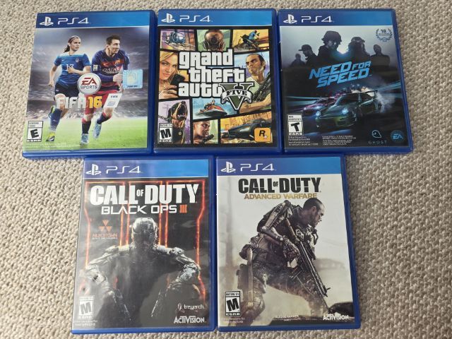 PS4 (500GB), 2 Controllers, 5 games รูปที่ 5