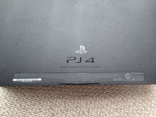 PS4 (500GB), 2 Controllers, 5 games รูปที่ 4