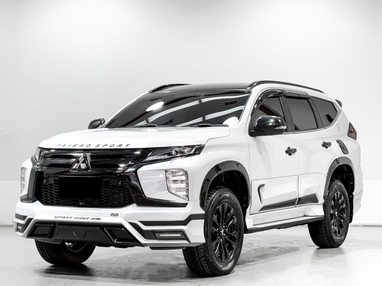 รถ Mitsubishi Pajero Sport 2.4  GT Premium Elite Edition  2WD สี ขาว