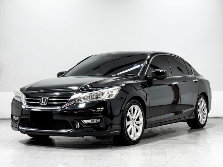 รถ Honda Accord 2.4 Tech สี ดำ