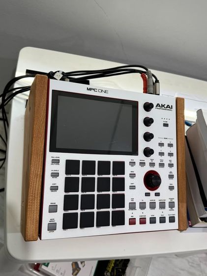 Akai MPC ONE + Standalone Studio, Live Music Production Controller (Wi-Fi)