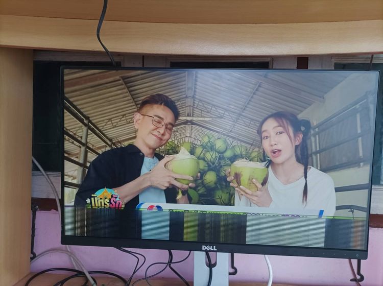 จอบางไร้ขอบ DELL 24 นิ้ว รุ่น ปรับสูงต่ำได้ มีช่องต่อ hdmi display vga dvi usb ลำโพง หูฟัง และช่องต่อพริ้นเตอร์ ขายเพียง 290 บาท(ขายตามสภาพ)