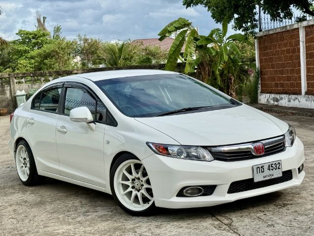 รถ Honda Civic 1.8 S i-VTEC สี ขาว