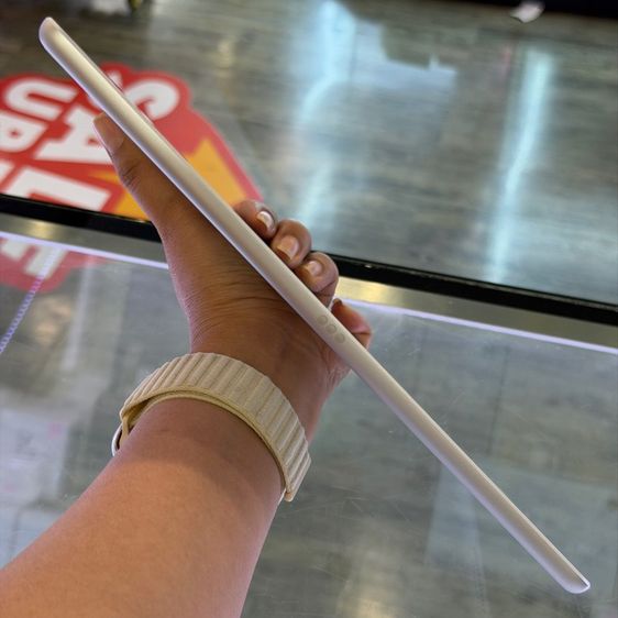 iPad Gen7 32GB WiFi จอ10.2นิ้ว สีขาว เครื่องศูนย์ โมเดลTH 🔥 รูปที่ 3