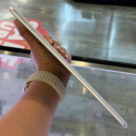 iPad Gen6 128GB WiFi สีขาว เครื่องศูนย์ โมเดลTH สภาพสวยมาก เครื่องใช้งานดีเยี่ยม🔥🔥 รูปที่ 4