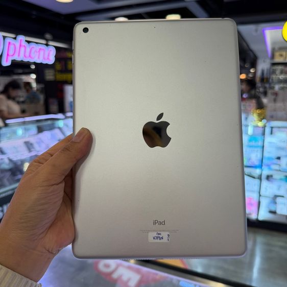 iPad Gen6 128GB WiFi สีขาว เครื่องศูนย์ โมเดลTH สภาพสวยมาก เครื่องใช้งานดีเยี่ยม🔥🔥 รูปที่ 2