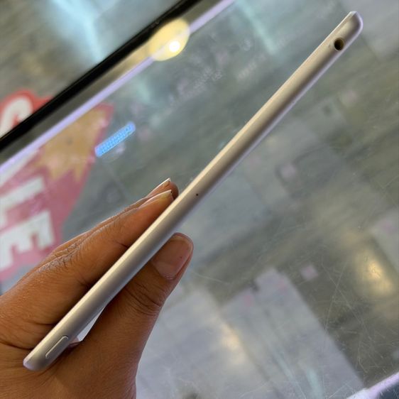 iPad Gen6 128GB WiFi สีขาว เครื่องศูนย์ โมเดลTH สภาพสวยมาก เครื่องใช้งานดีเยี่ยม🔥🔥 รูปที่ 5