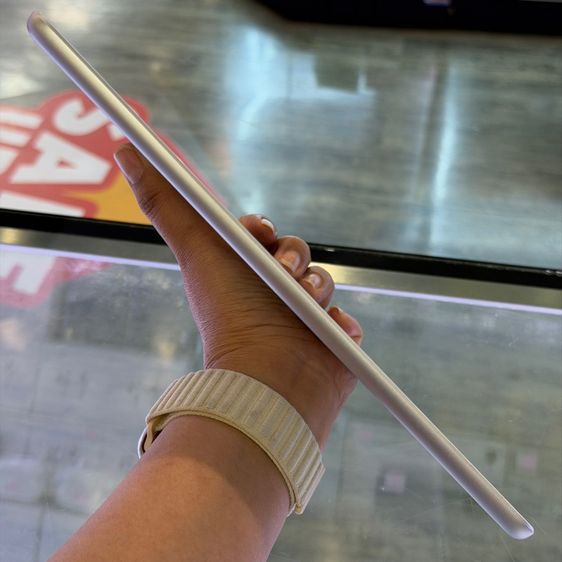 iPad Gen6 128GB WiFi สีขาว เครื่องศูนย์ โมเดลTH สภาพสวยมาก เครื่องใช้งานดีเยี่ยม🔥🔥 รูปที่ 3