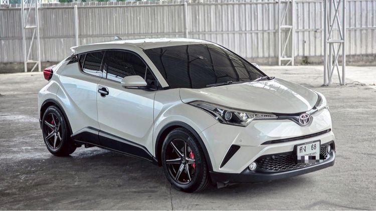 Toyota C-HR 2018 1.8 Mid Utility-car เบนซิน ไม่ติดแก๊ส เกียร์อัตโนมัติ ขาว รูปที่ 3
