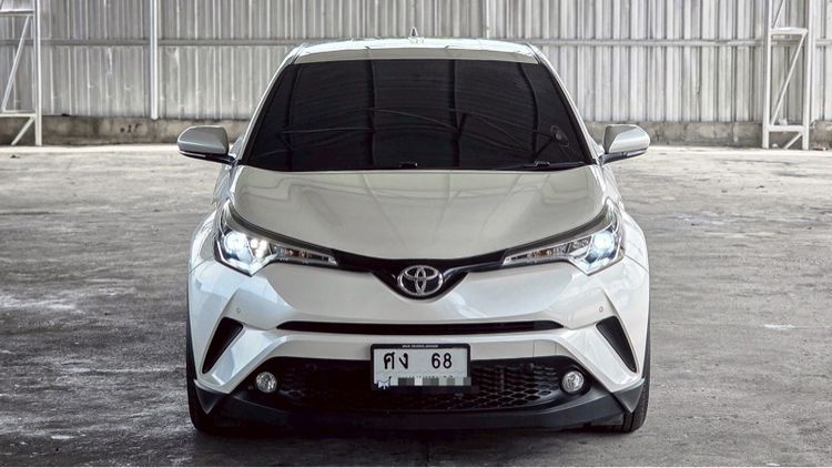 Toyota C-HR 2018 1.8 Mid Utility-car เบนซิน ไม่ติดแก๊ส เกียร์อัตโนมัติ ขาว รูปที่ 2