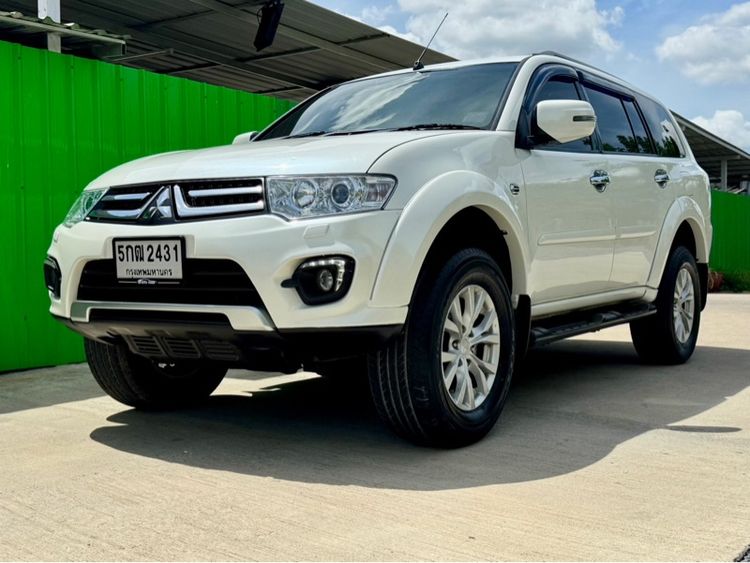 รถ Mitsubishi Pajero Sport 3.0 GT สี ขาว