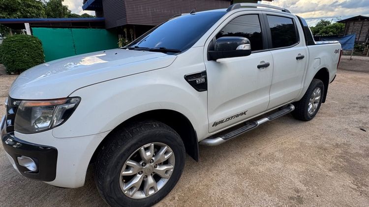 รถ Ford Ranger 3.2 Wildtrak 4WD สี ขาว