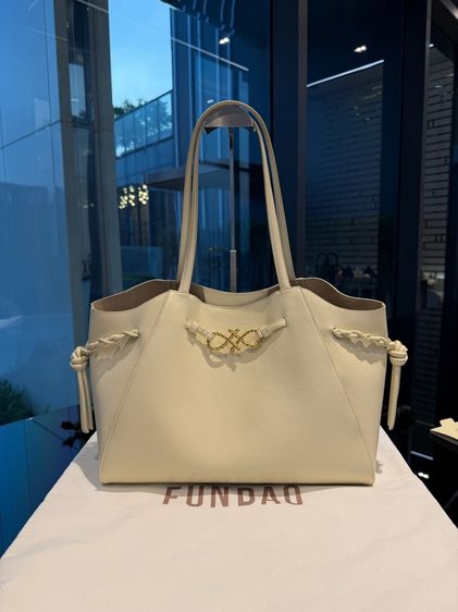 Fundao Gaia สี Ivory