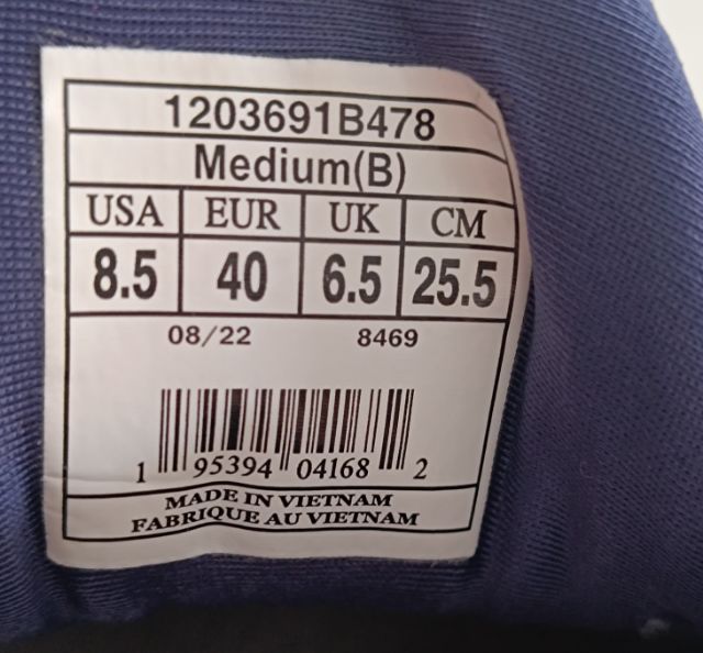 ขายถูก Brooks Gycerin 20 size 40/255cm  สภาพสวย ของแท้ 100% นุ่มเบาสบาย รูปที่ 11