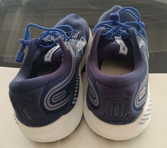 ขายถูก Brooks Gycerin 20 size 40/255cm  สภาพสวย ของแท้ 100% นุ่มเบาสบาย รูปที่ 12