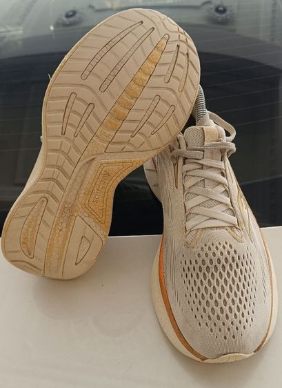 ขายถูก Saucony Pwrrun size 40/250-255cm ของแท้ 100% สภาพสวย ใส่นุ่ม เบามาก รูปที่ 16