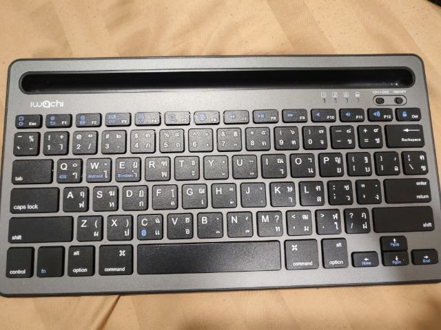 คีย์บอร์ดไร้สาย IWACHI K4 Bluetooth Keyboard  ใช้งานกับแท็ปเล็ตและโทรศัพท์