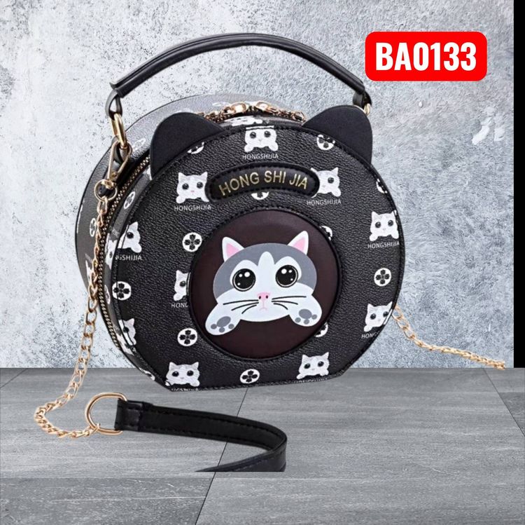 หญิง กระเป๋าสะพายข้างลายแมวสีดำสายโซ่ BA0133