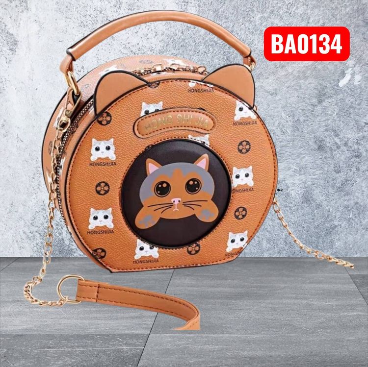หญิง กระเป๋าสะพายข้างลายแมวสีน้ำตาลสายโซ่ BA0134