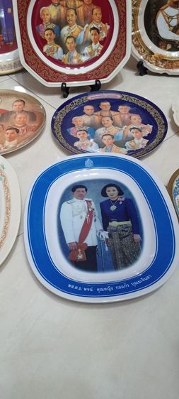 จานที่ระลึกราชวงศ์ งานสะสมแท้ รูปร.9 โบราณ รูปที่ 5