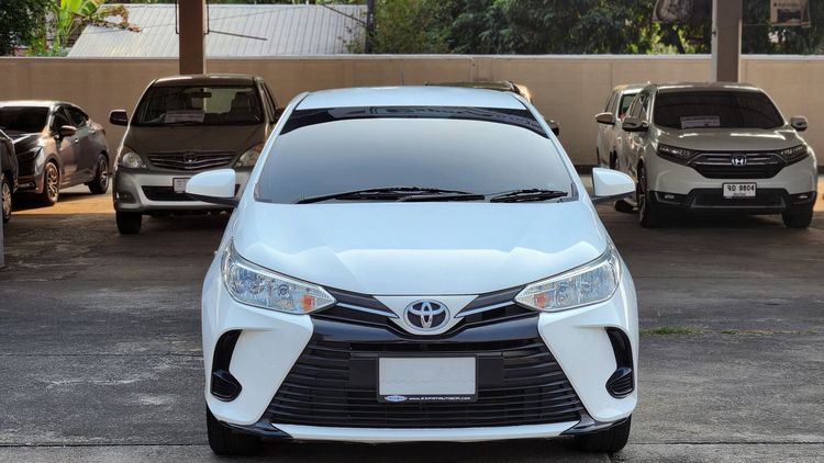 Toyota Yaris ATIV 2020 1.2 Entry Sedan เบนซิน ไม่ติดแก๊ส เกียร์อัตโนมัติ ขาว รูปที่ 2