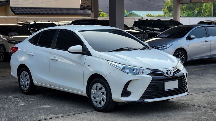 Toyota Yaris ATIV 2020 1.2 Entry Sedan เบนซิน ไม่ติดแก๊ส เกียร์อัตโนมัติ ขาว รูปที่ 3