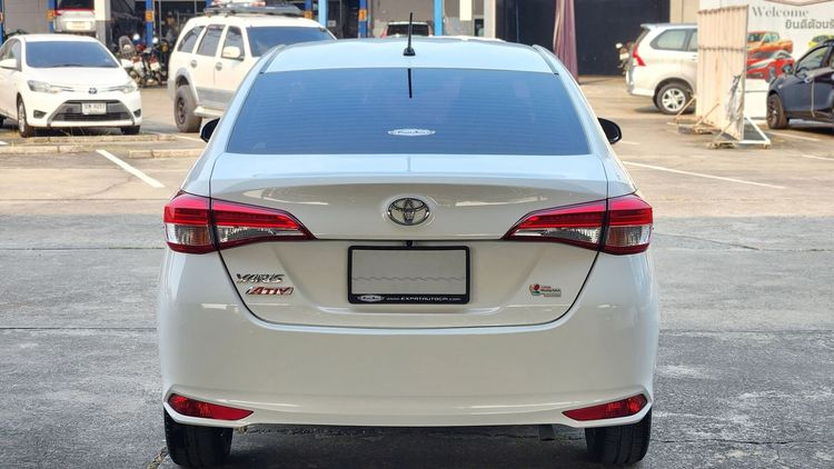 Toyota Yaris ATIV 2020 1.2 Entry Sedan เบนซิน ไม่ติดแก๊ส เกียร์อัตโนมัติ ขาว รูปที่ 4