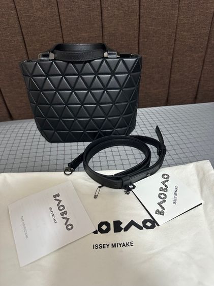 กระเป๋า Bao Bao สีดำรุ่น crystal matte (mini) รูปที่ 2