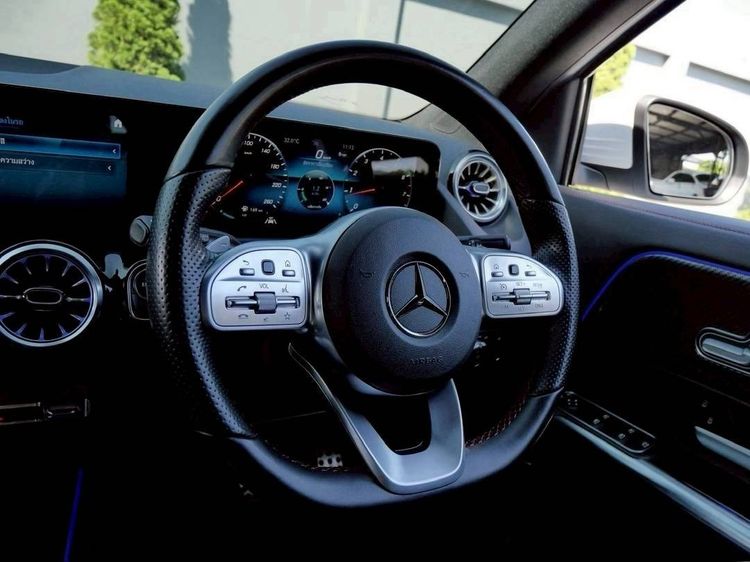 Mercedes-Benz GLA-Class 2021 GLA200 Sedan เบนซิน เกียร์อัตโนมัติ ขาว รูปที่ 2