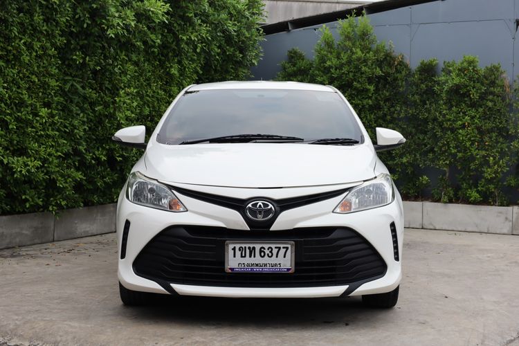 Toyota Vios 2020 1.5 Entry Sedan เบนซิน ไม่ติดแก๊ส เกียร์อัตโนมัติ ขาว รูปที่ 3