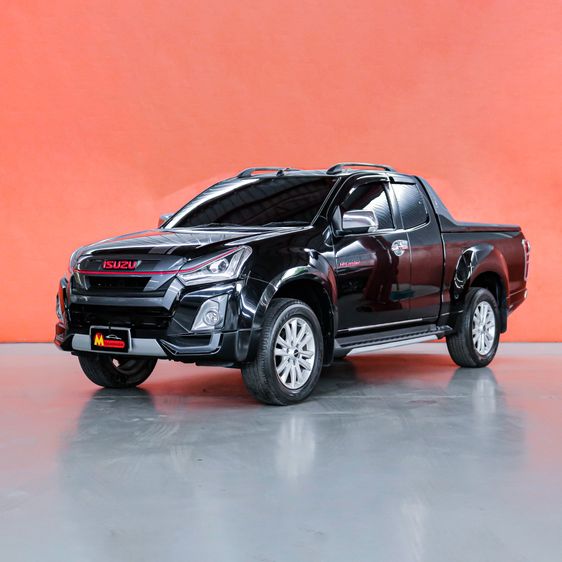 รถ Isuzu D-MAX 1.9 Hi-Lander X-Series Z สี ดำ