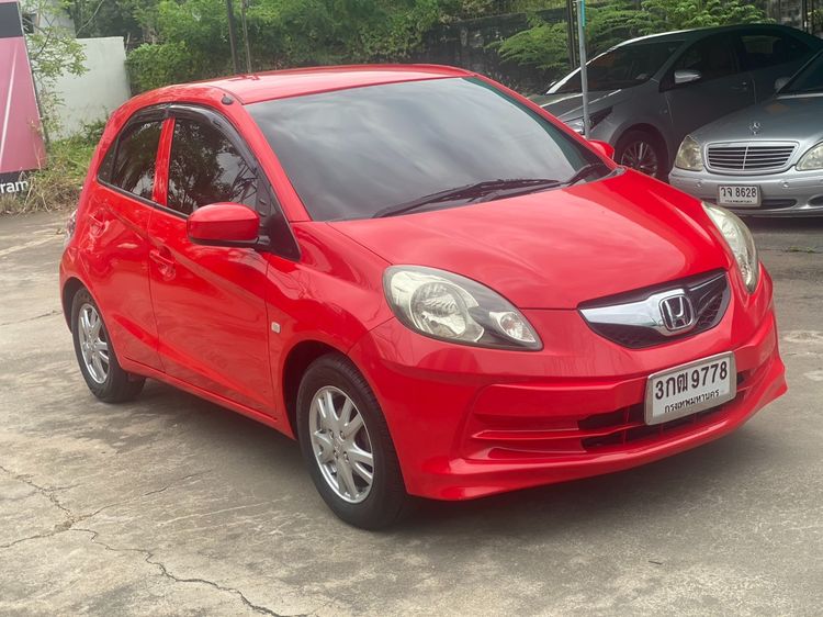 Honda Brio 2014 1.2 V Sedan เบนซิน ไม่ติดแก๊ส เกียร์อัตโนมัติ แดง รูปที่ 3
